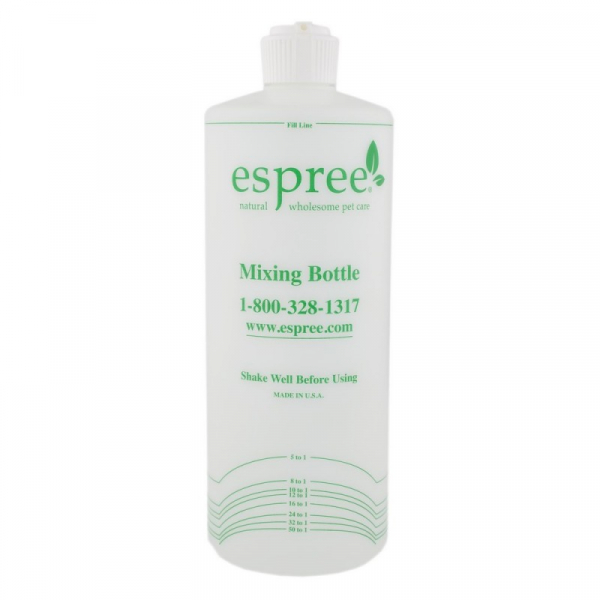 Espree Mixing Bottle 946 ml. har målestreger så den er perfekt til at blande shampoo og conditioner sammen.