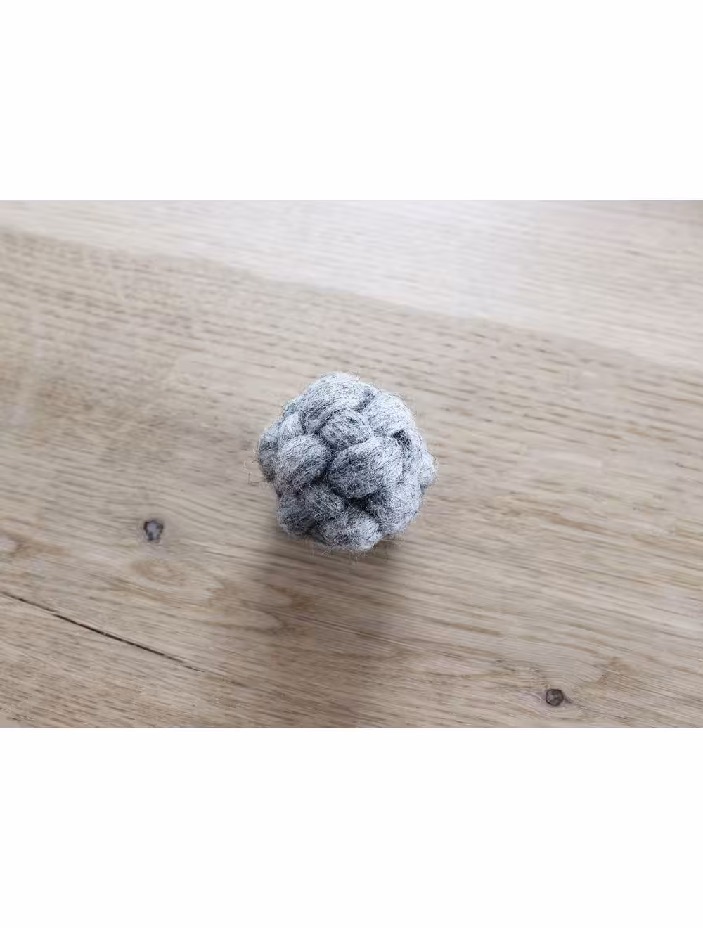 Wooldot knotted cat ball