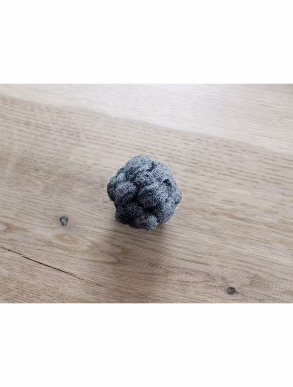 Wooldot knotted cat ball