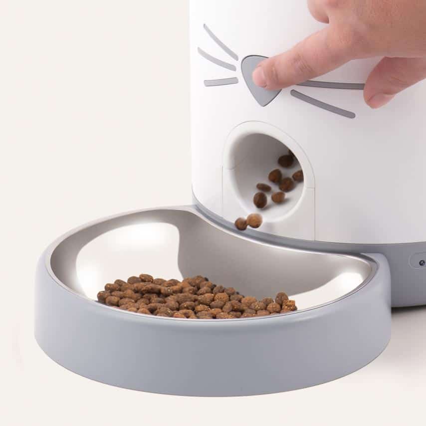 Catit pixi smart feeder.