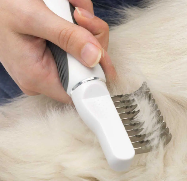 Catit longhair grooming kit.