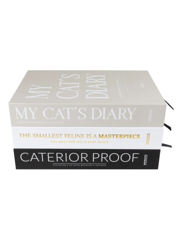 District 70 My cats diary coffe table book