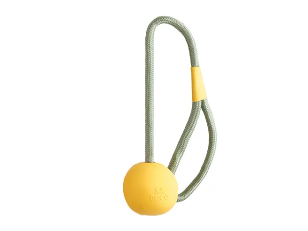 Beco natural rubber slinger ball m/snor gul