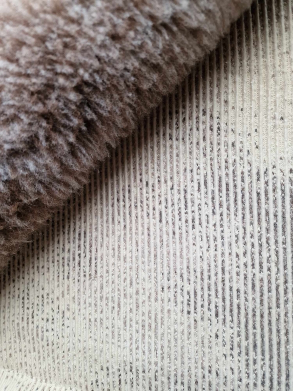 Vetbed med gummibagside 100x80/160 cm. Meleret